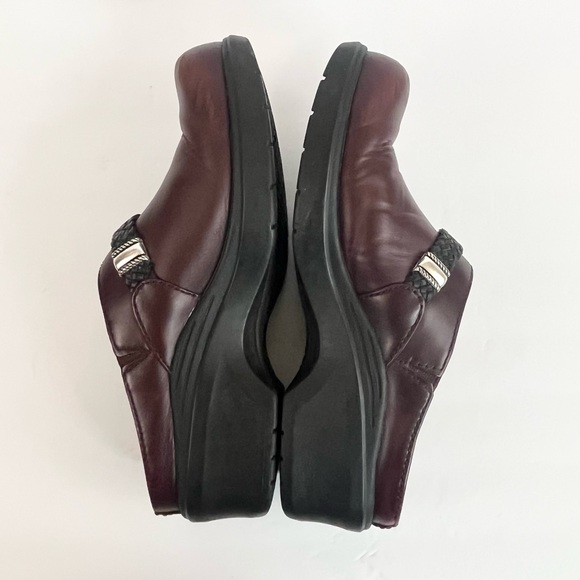 Ariat Dark Brown Burgundy Slip On Mule Clog Leather Shoes Women’s Size 8.5 - Picture 8 of 14